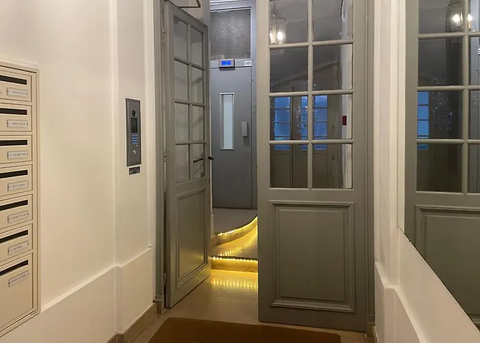 Apartamento Prince's Terrace 2 Bdr Bth Ac Lift Terrace Garage Odeon Luxembourg Paris